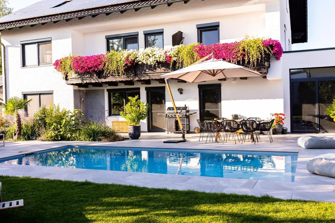 110Qm Countryside Loft Apartment Neufahrn in Niederbayern